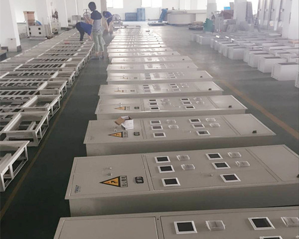 群力表箱-車間現(xiàn)場.jpg